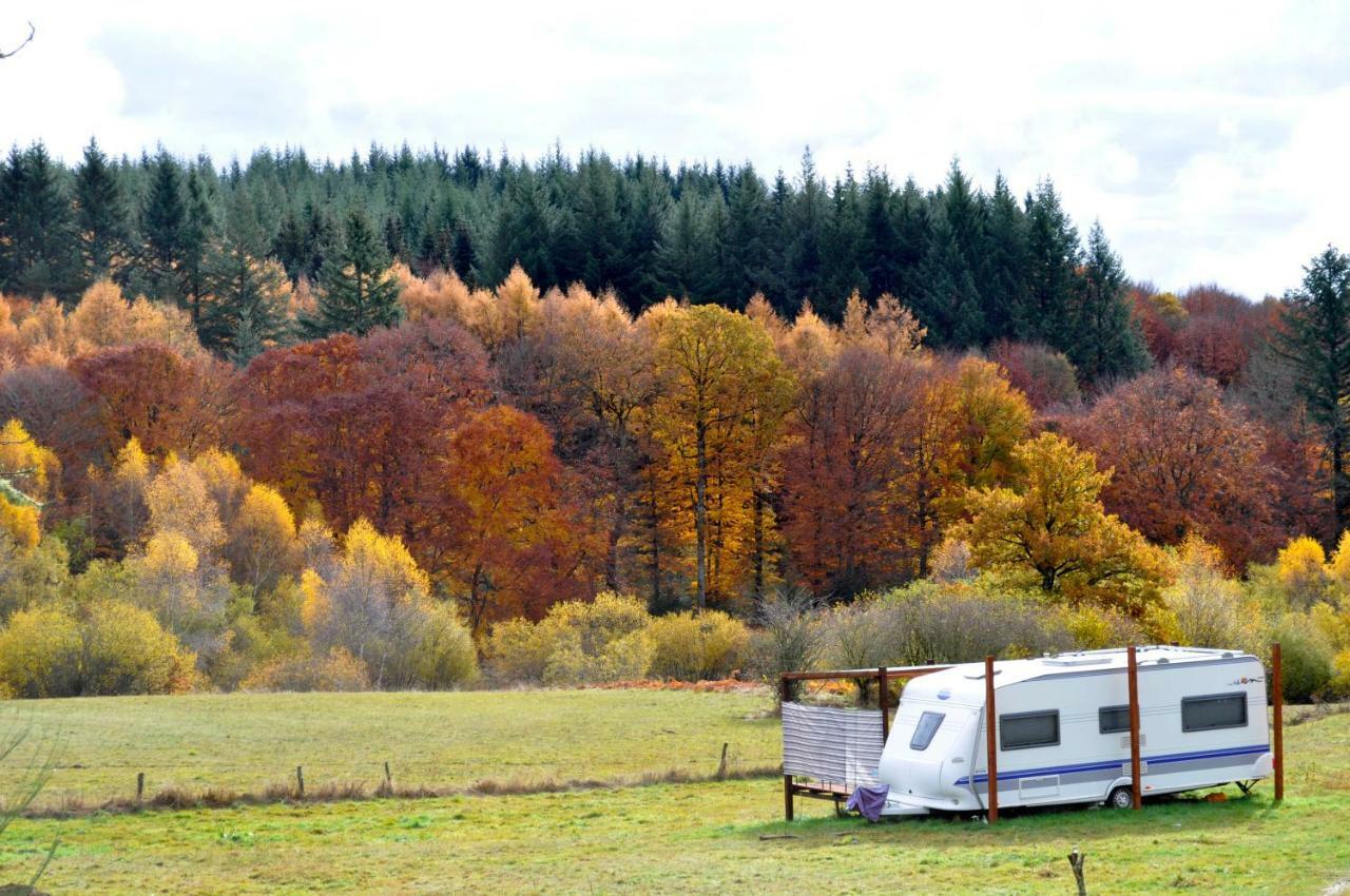 Sornac Guillerin Caravan And Glamping מראה חיצוני תמונה